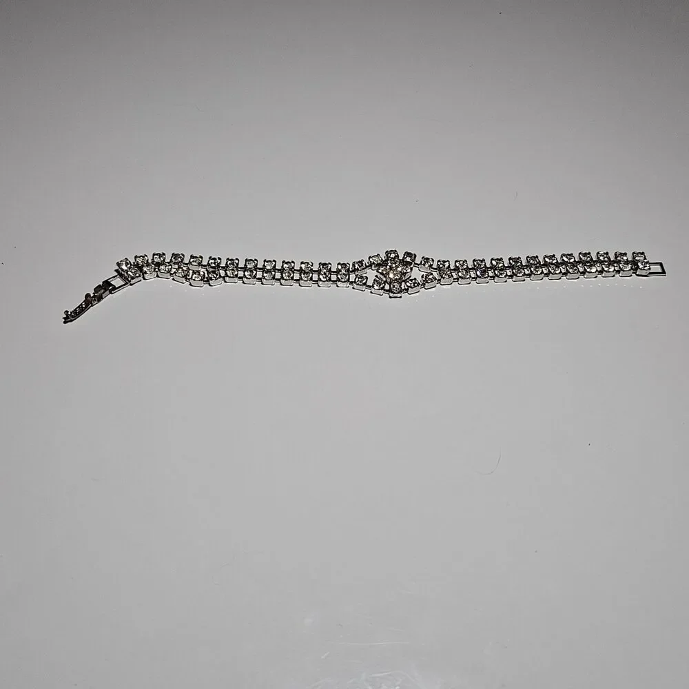 Silver Tone Vintage Clear Rhinestone Bracelet 6.75